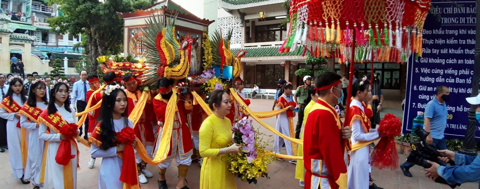 Miếu Bà Chúa Xứ Núi Sam